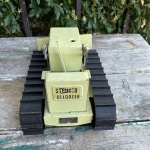 Vintage Structo yellow metal Bulldozer construction toy